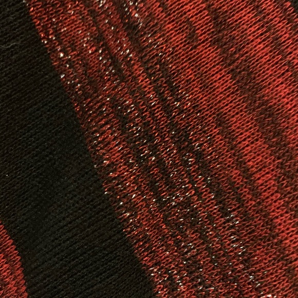 Black red and shimmer sweater blouse - Picture 2 of 5